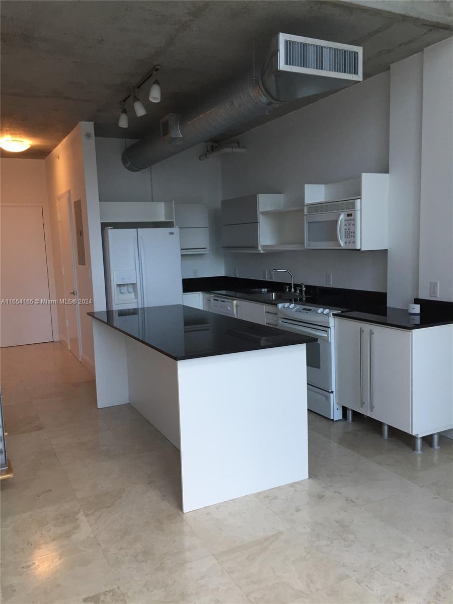 690 SW 1st Ct #2122, Miami FL 33130