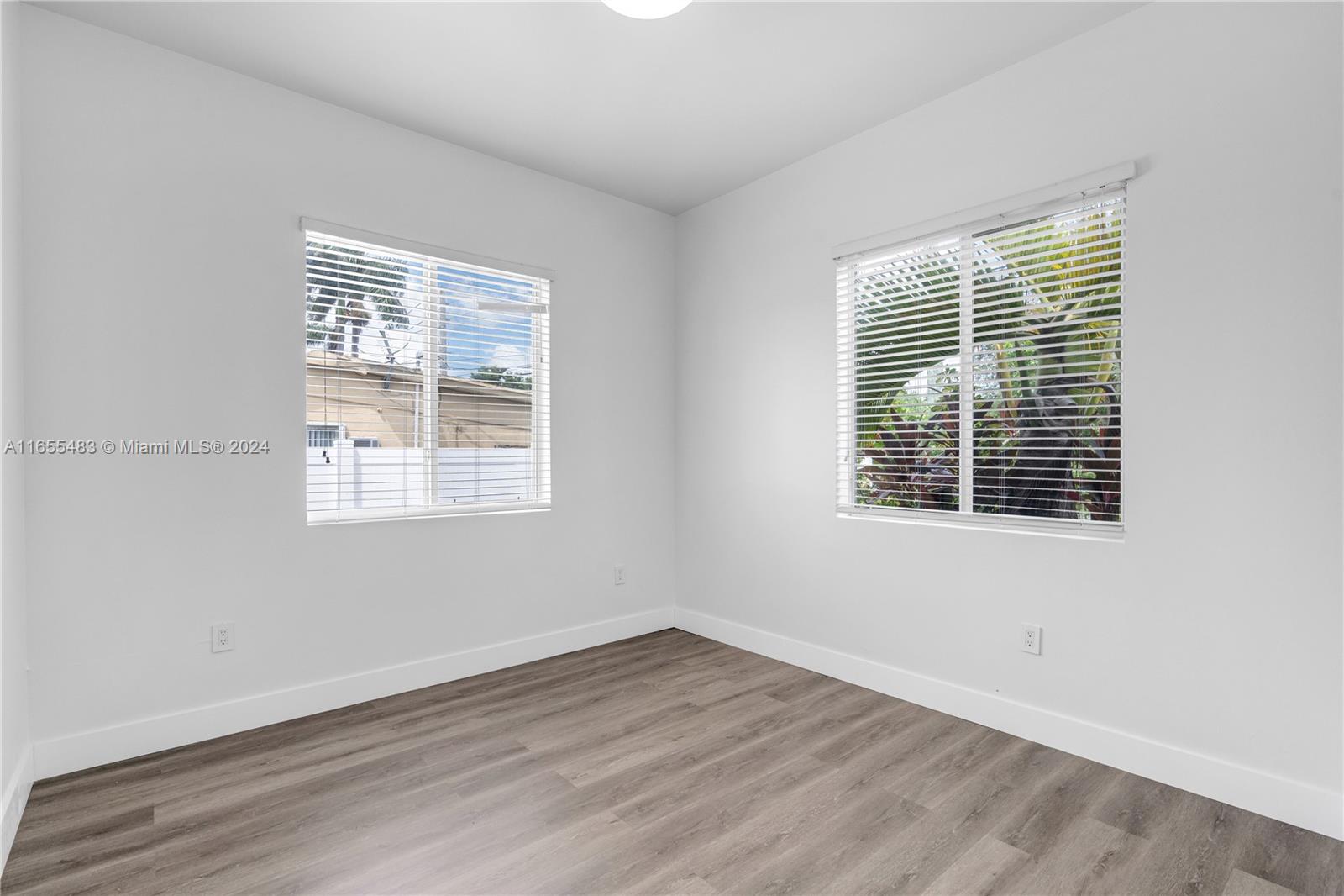 Listing Photo 16