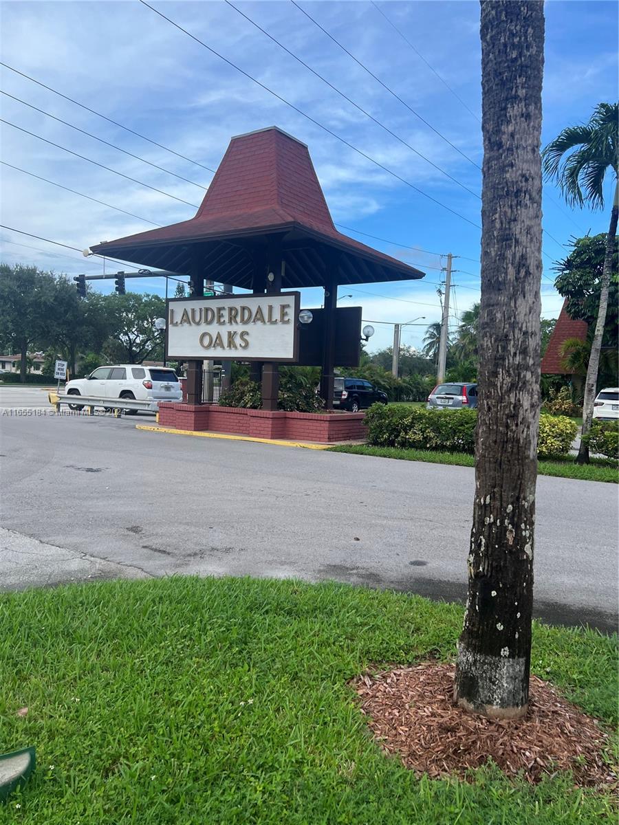 Residential, Lauderdale Lakes, Florida image 1