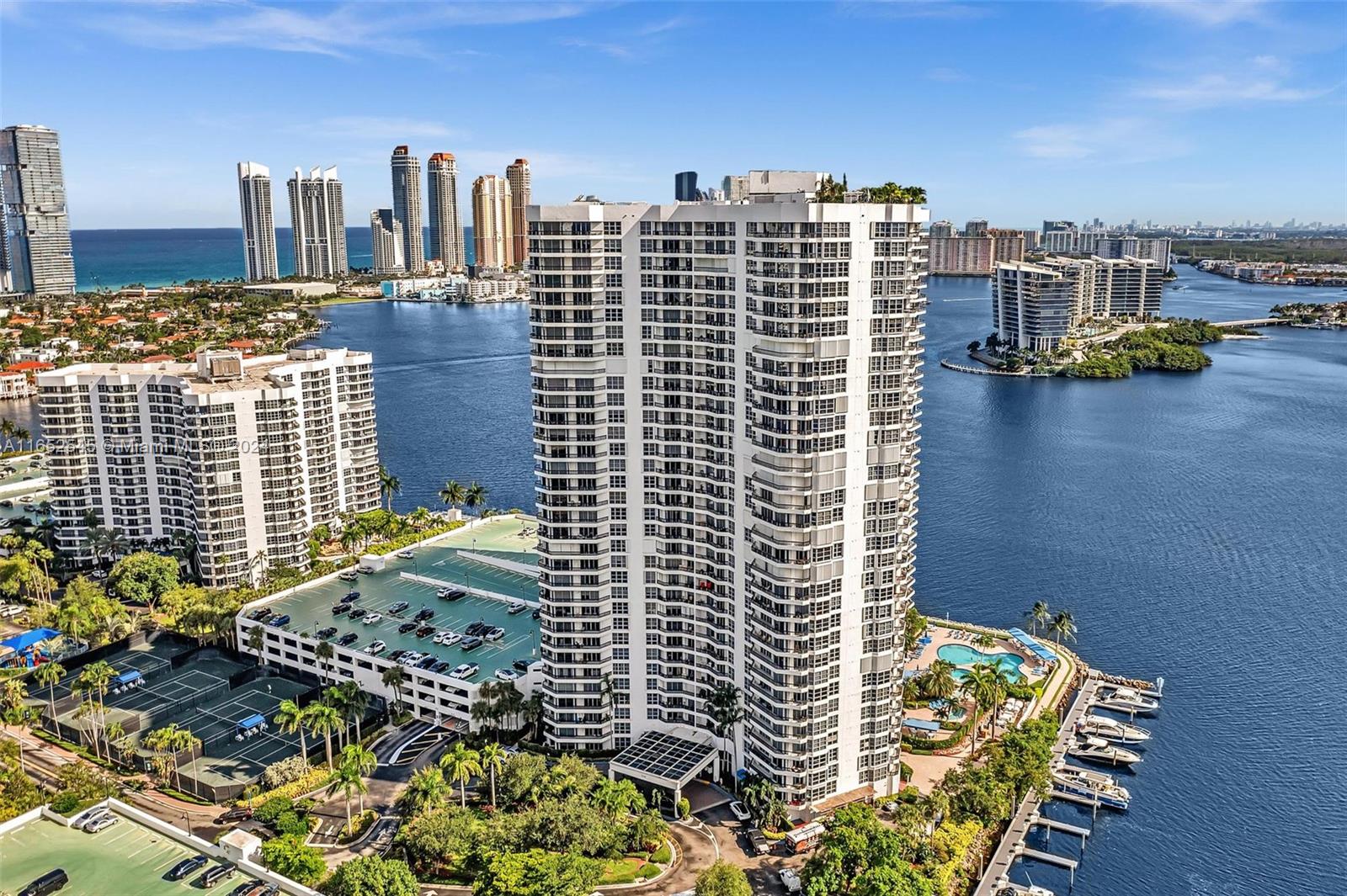 IN AVENTURA, MYSTIC POINTE TOWER 500!! 2 BED/ 2 BATH INTRACOSTAL AND GARDEN VIEW, SPLIT BEDROOM PLAN, LOW FLOOR, HURRICANE SHUTTERS INCLUDED, WASHER AND DRYER IN UNIT. IN COMMUNITY - POOL, TENNIS, PICKEL BALL, WALKING PATH, SPA, FITNESS, MARINA. CABLE AND INTERNET ARE INCLUDED IN THE HOA FEES