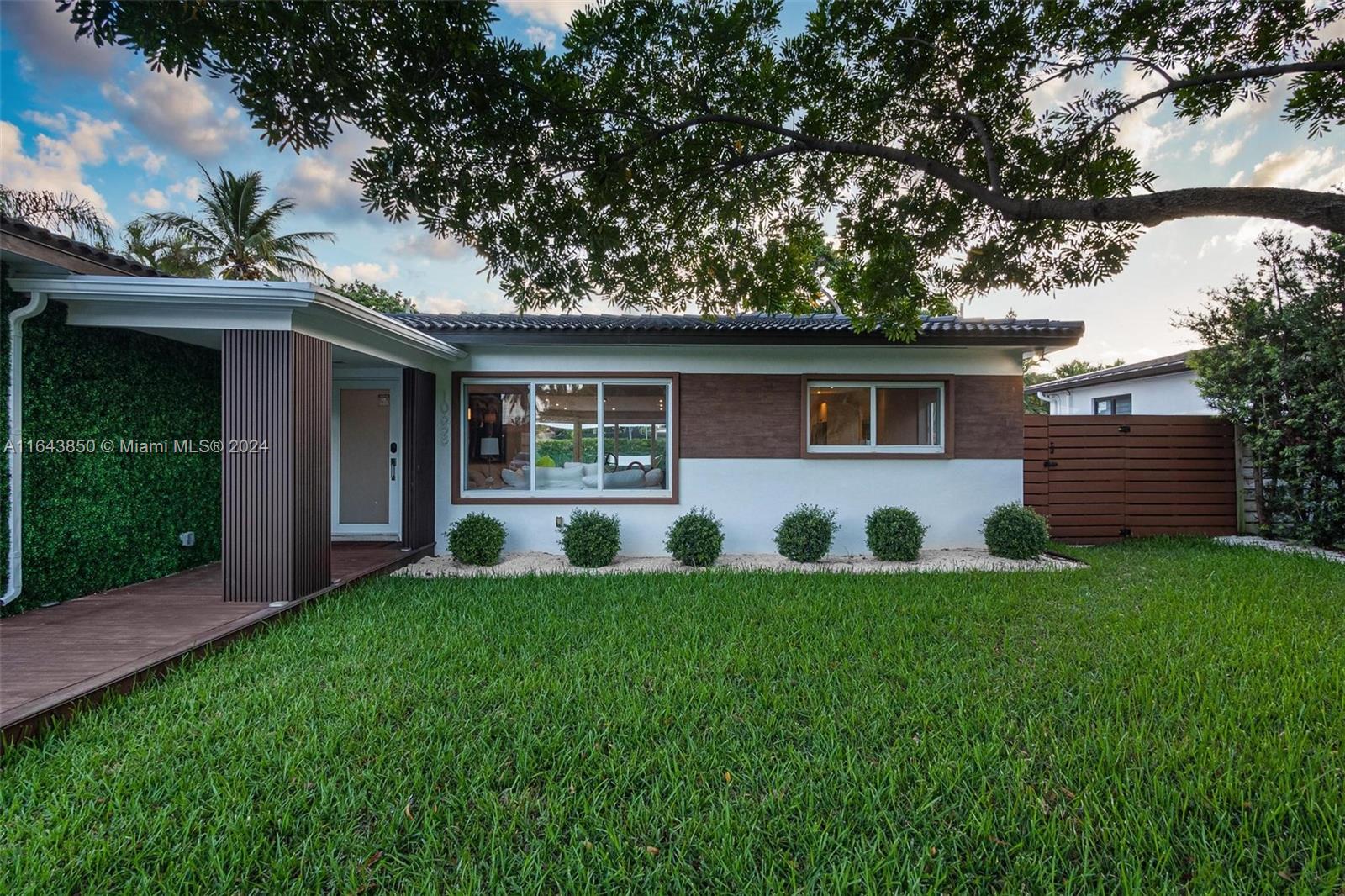 10658 NE 11th Ave, Miami Shores, Florida image 33