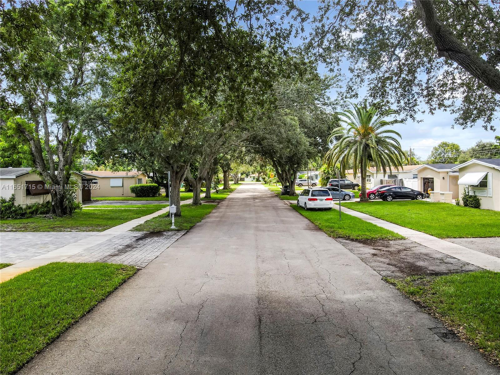 8953 SW 53rd St, Cooper City, Florida image 1