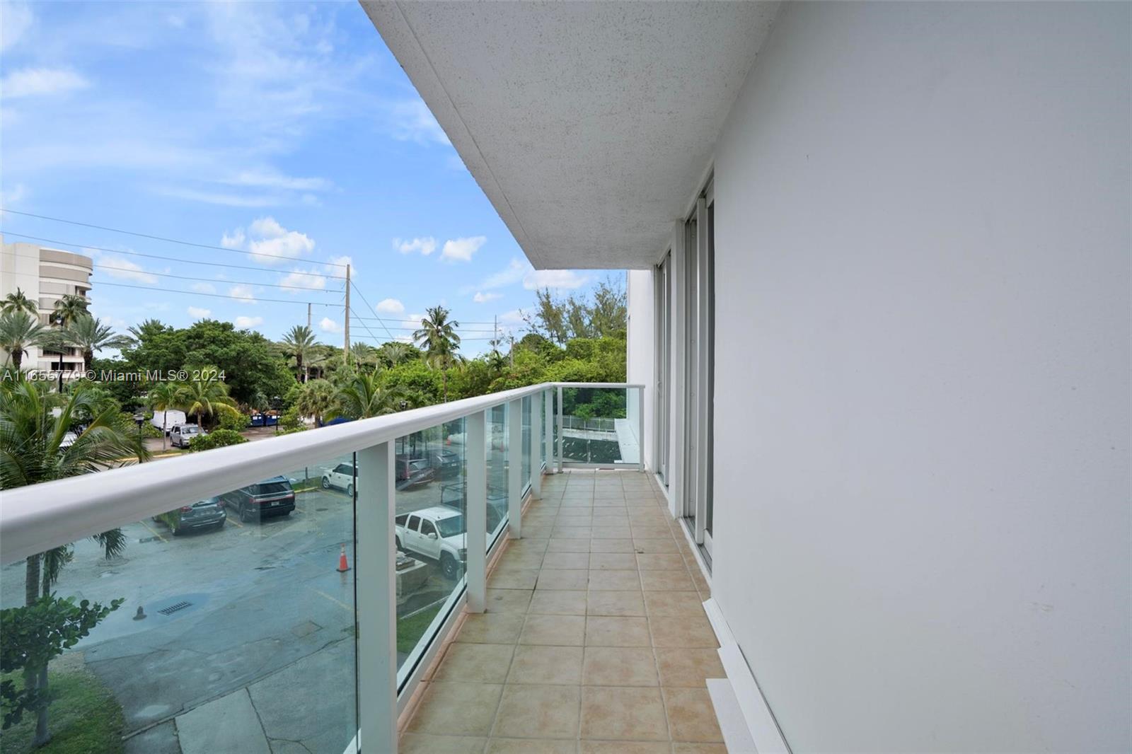 100 Bayview Dr #215, Sunny Isles Beach, Florida image 35