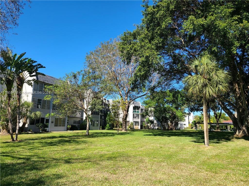 7857 Golf Cir Dr #212, Margate, Florida image 20