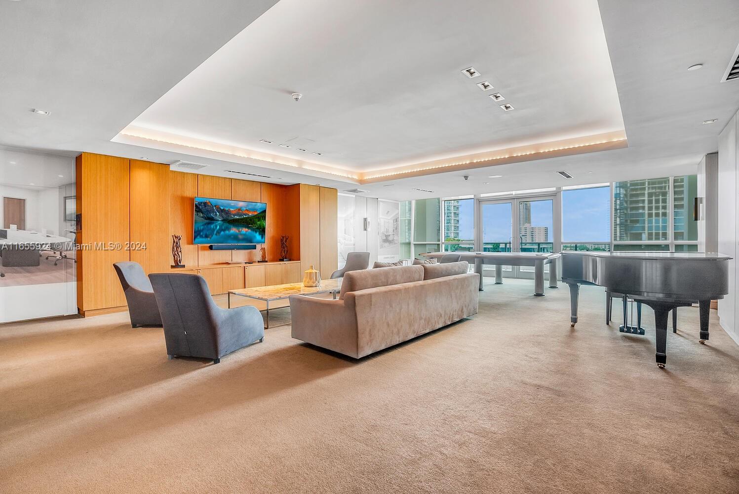 900 Biscayne Blvd #2009, Miami FL 33132
