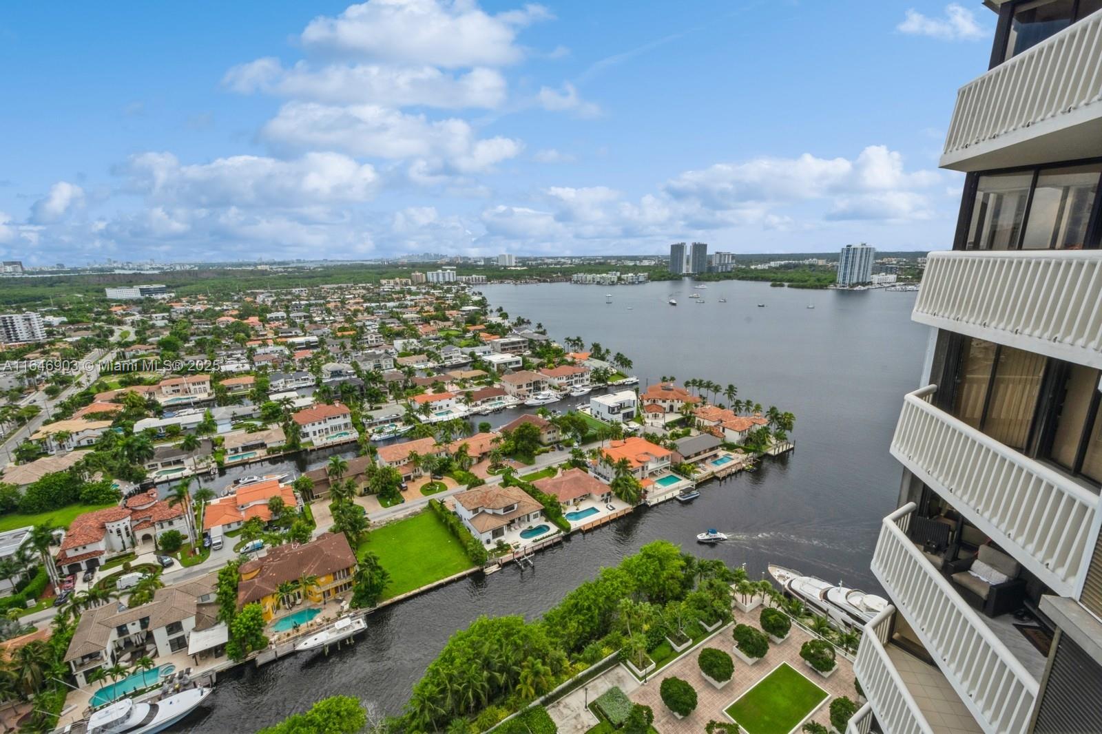 1000 W Island Blvd #2804, Aventura, Florida image 32