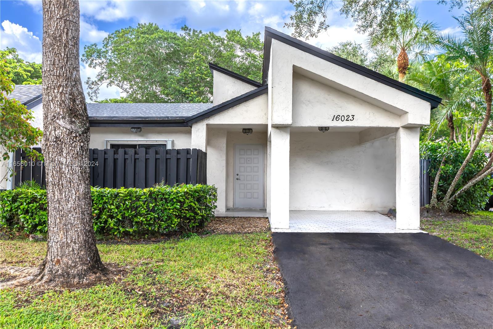 16023 Fairway Ter Unit 118, Weston, Florida 33326