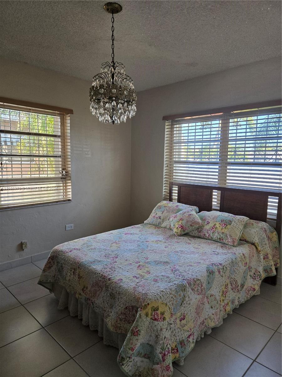 671 E 15th Pl, Hialeah, Florida image 21