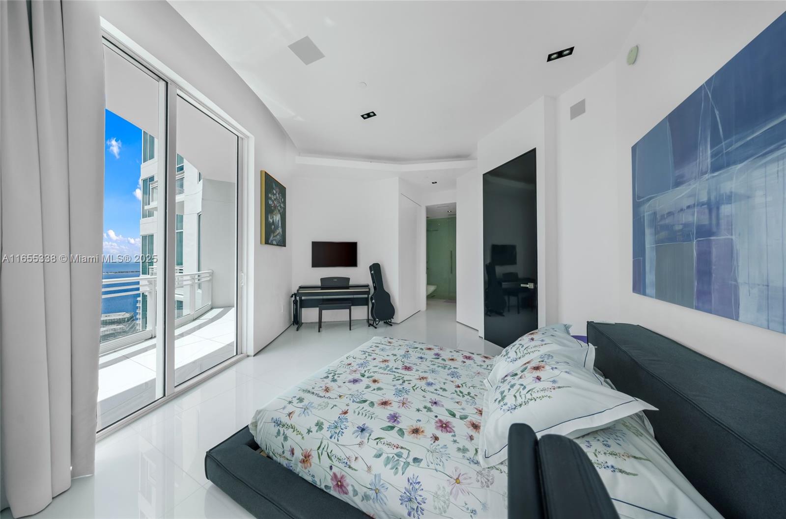 900 Brickell Key Blvd #2603, Miami FL 33131