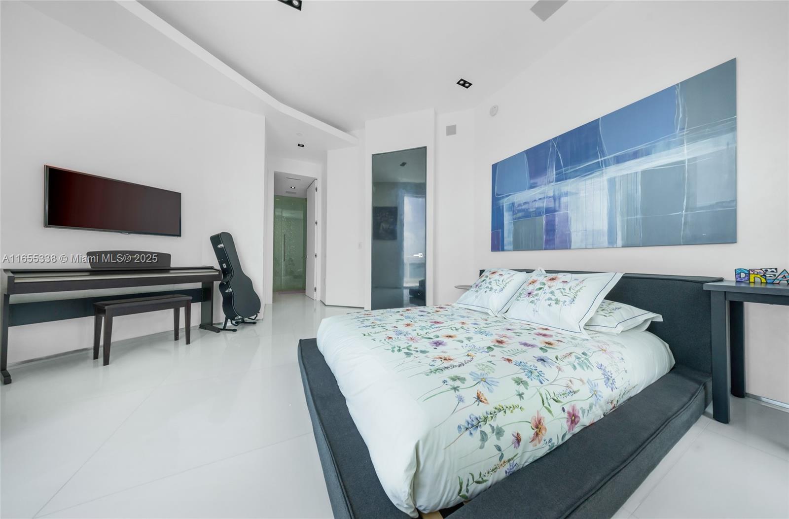 900 Brickell Key Blvd #2603, Miami FL 33131