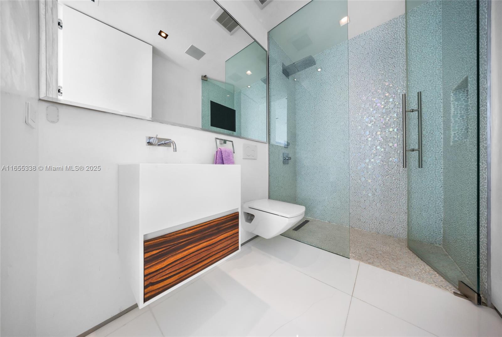 900 Brickell Key Blvd #2603, Miami FL 33131