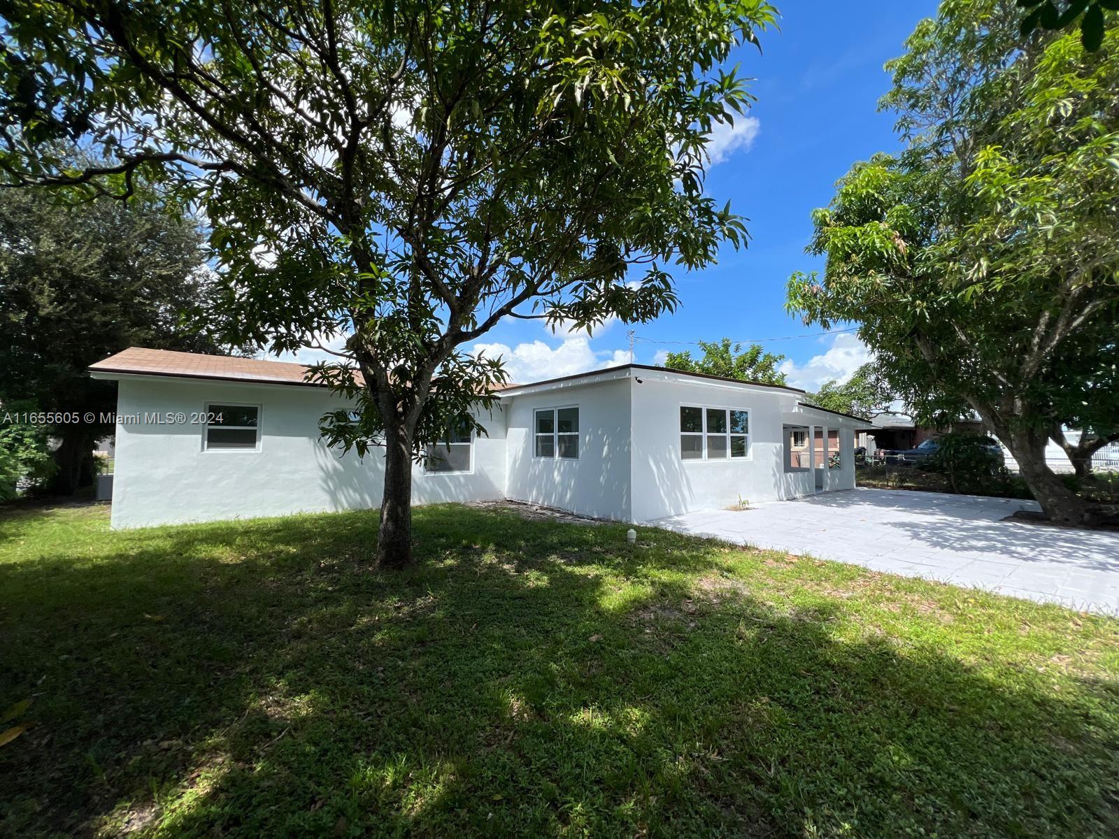 3340 NW 211th St, Miami Gardens, Florida image 32