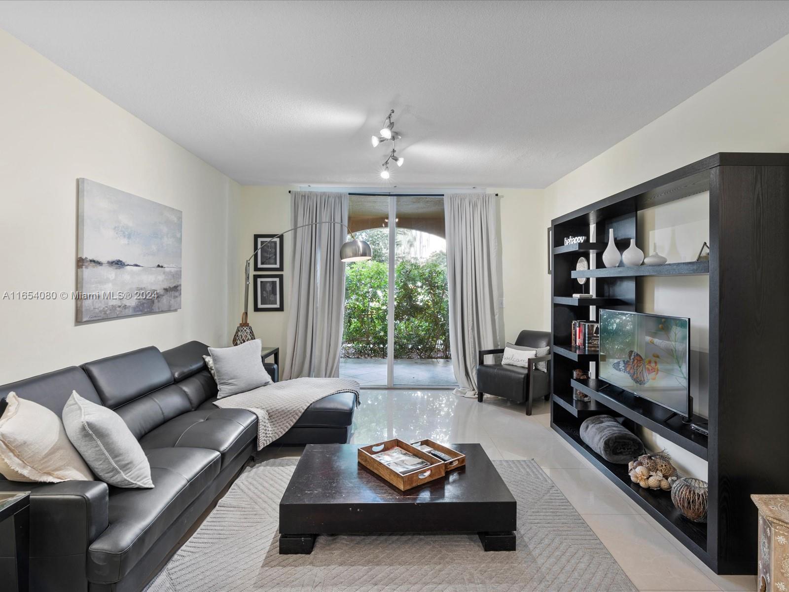 19555 E Country Club Dr #8105, Aventura FL 33180