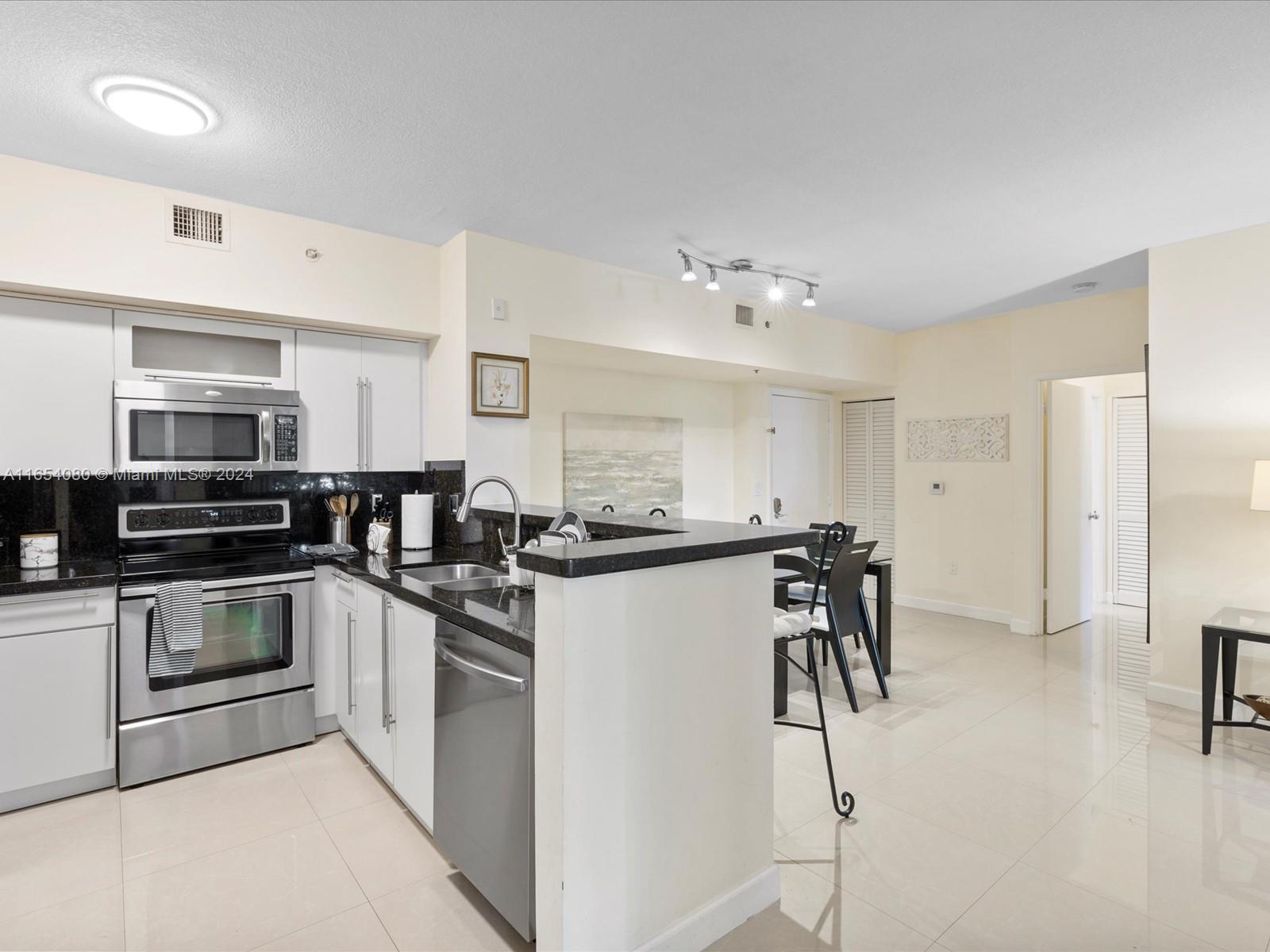 19555 E Country Club Dr #8105, Aventura FL 33180