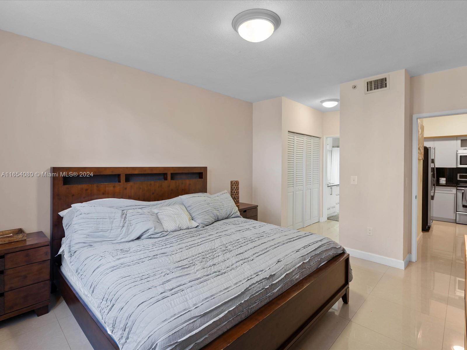19555 E Country Club Dr #8105, Aventura FL 33180
