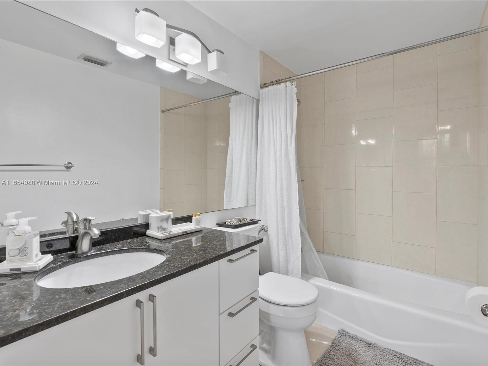 19555 E Country Club Dr #8105, Aventura FL 33180