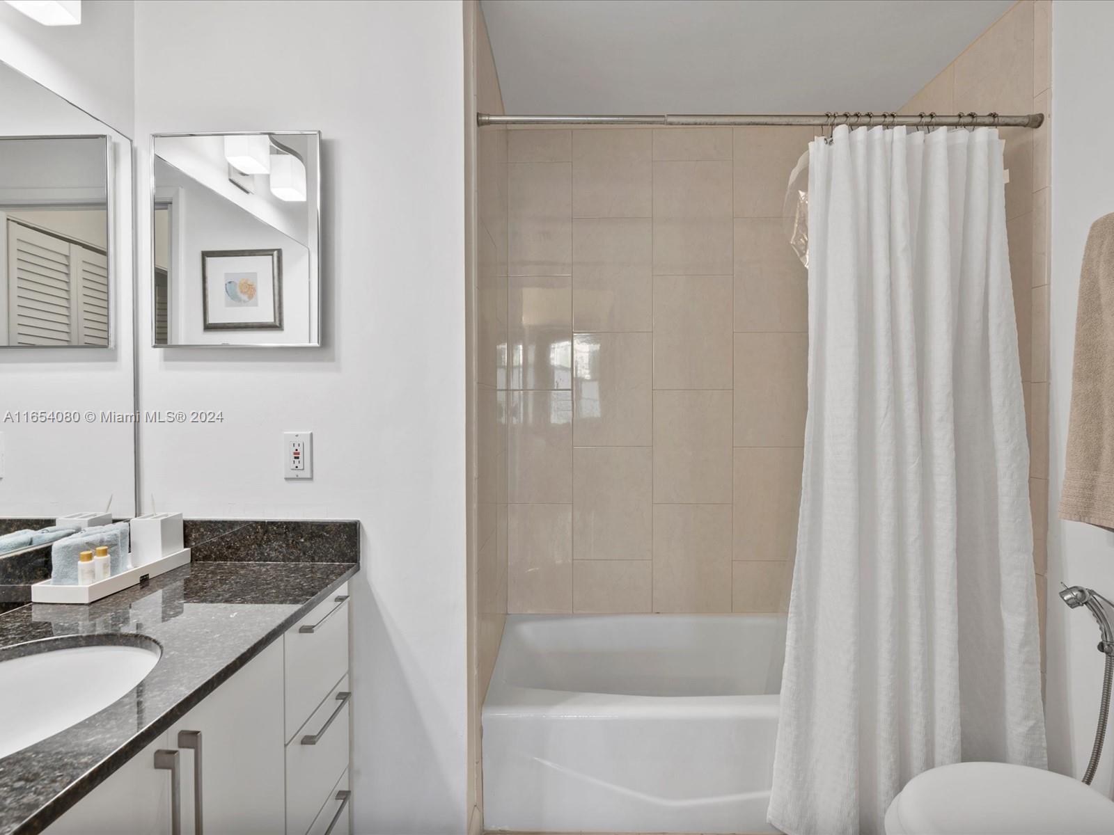 19555 E Country Club Dr #8105, Aventura FL 33180