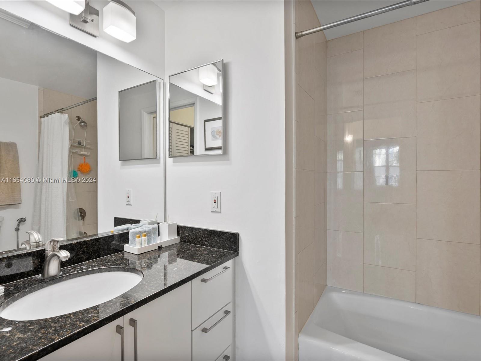 19555 E Country Club Dr #8105, Aventura FL 33180