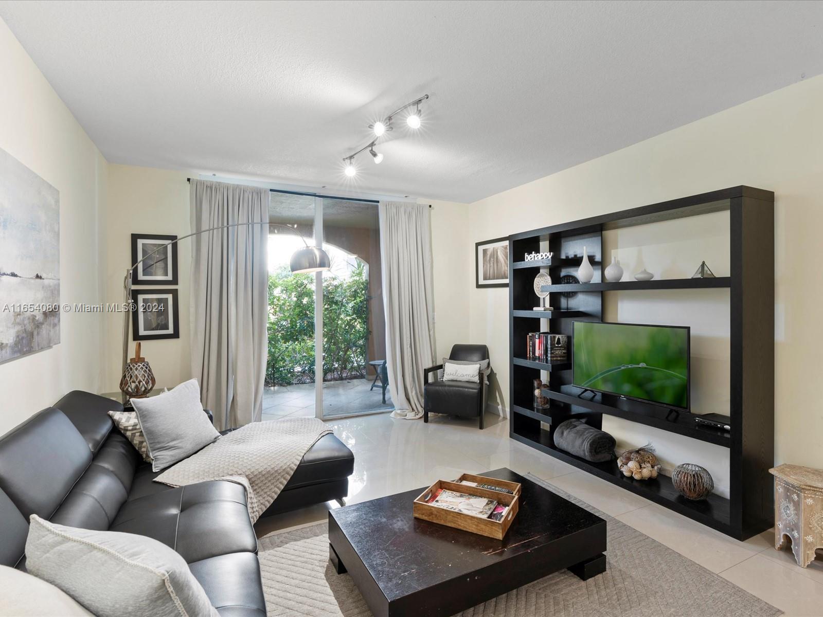 19555 E Country Club Dr #8105, Aventura FL 33180