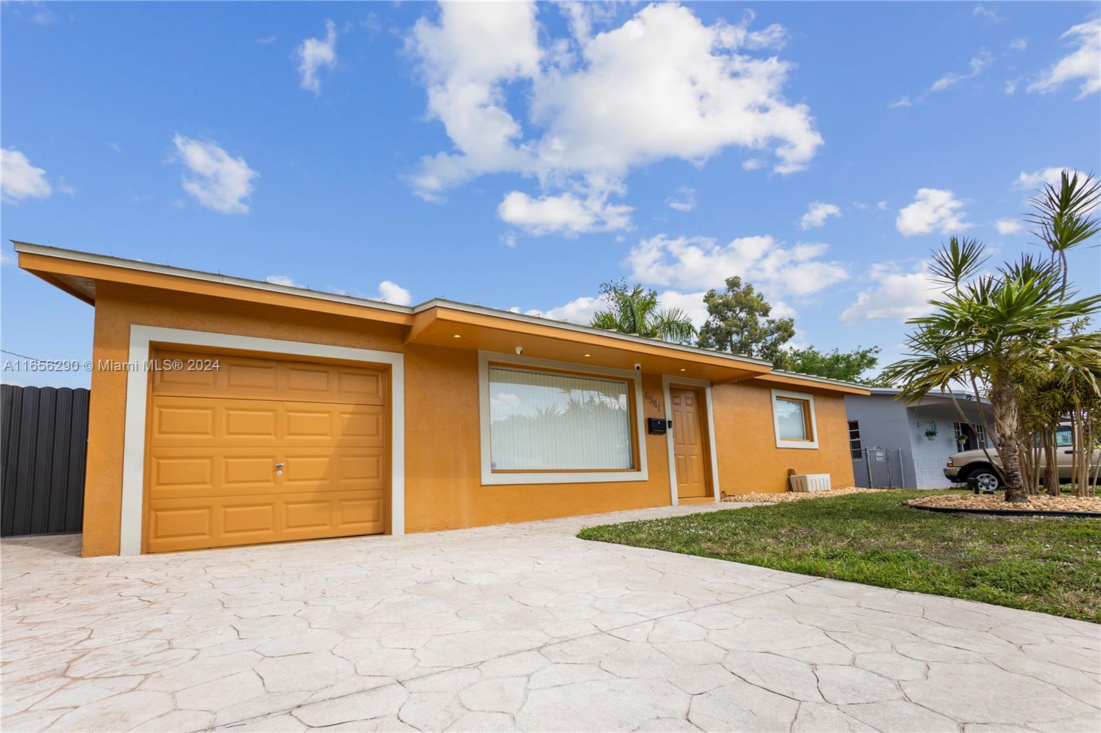 6541 NW 24th St, Sunrise, Florida image 5