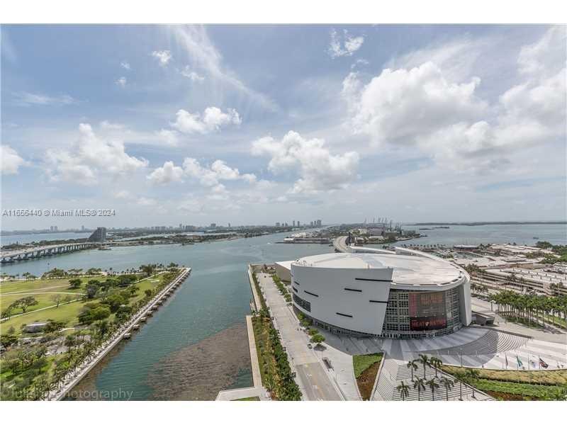888 Biscayne Blvd #4107, Miami FL 33132
