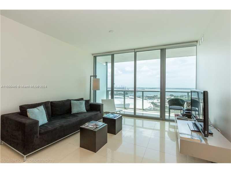 888 Biscayne Blvd #4107, Miami FL 33132