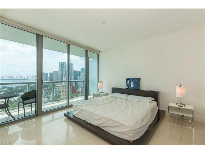 888 Biscayne Blvd #4107, Miami FL 33132