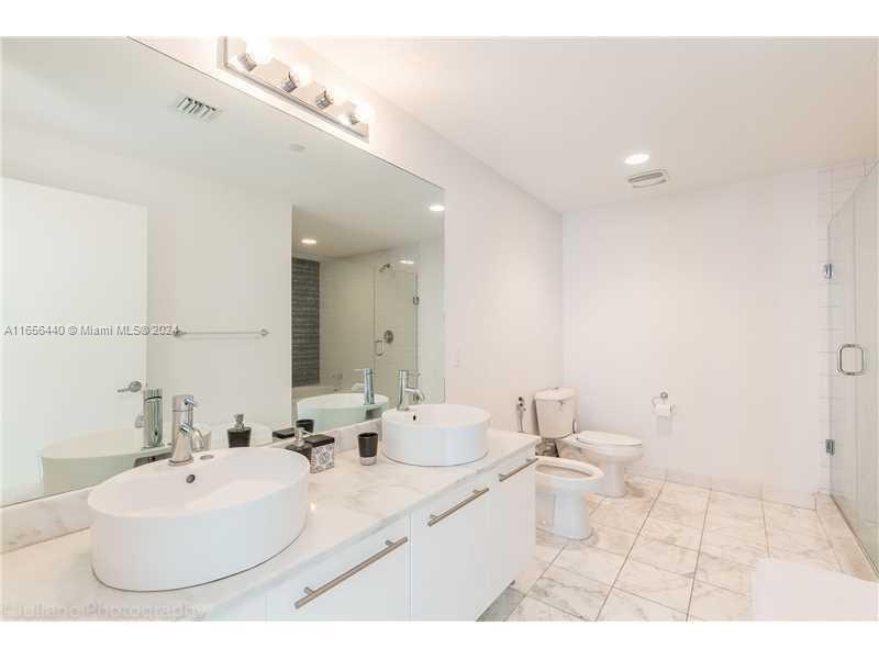 888 Biscayne Blvd #4107, Miami FL 33132