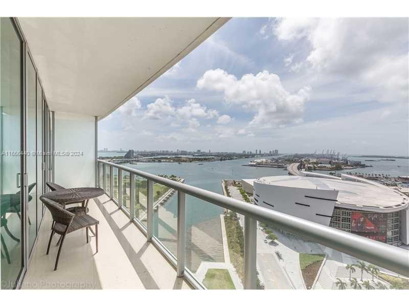 888 Biscayne Blvd #4107, Miami FL 33132