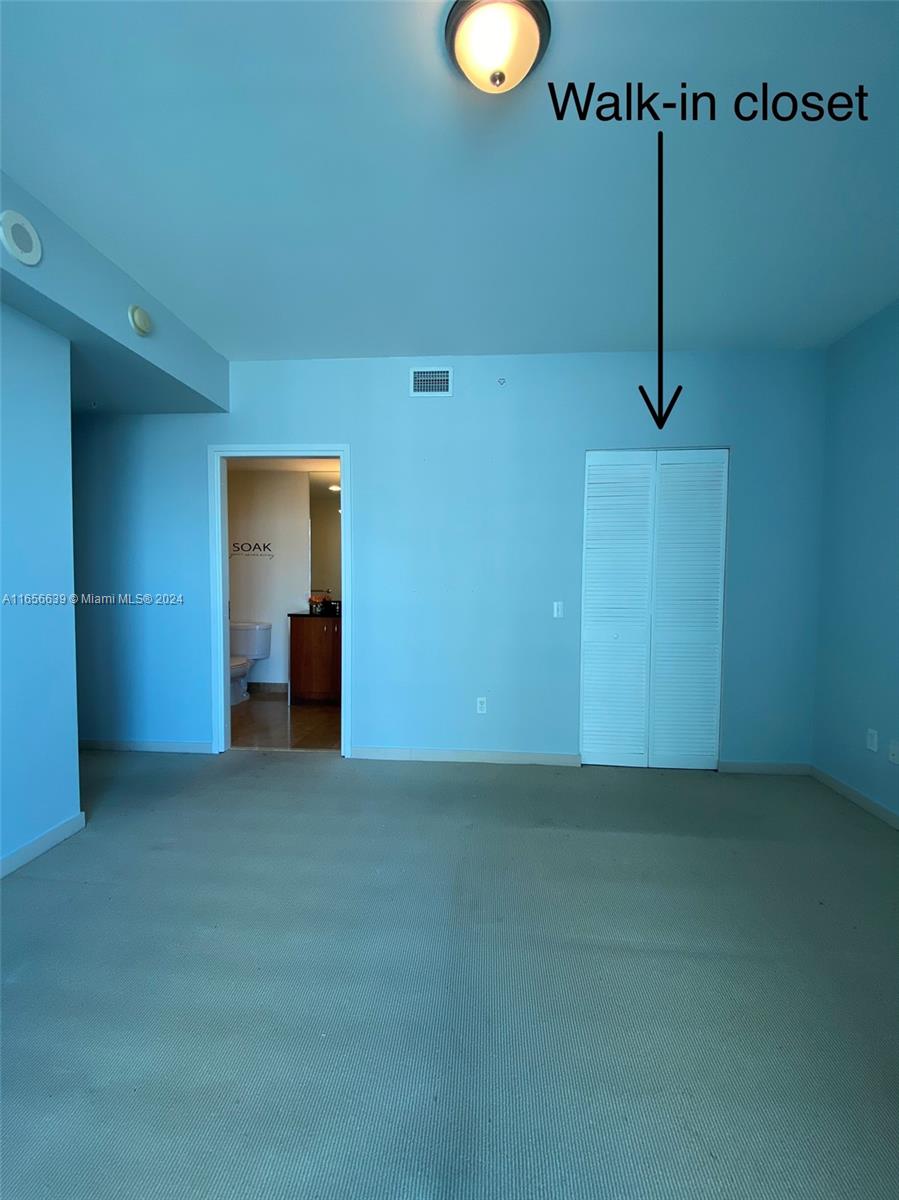 300 S Biscayne Blvd #T-1805, Miami FL 33131