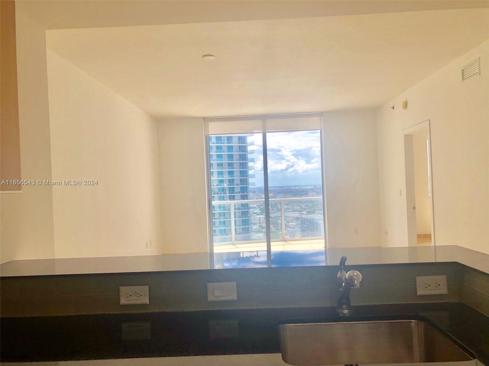 1060 Brickell Ave #3613, Miami, Florida image 6