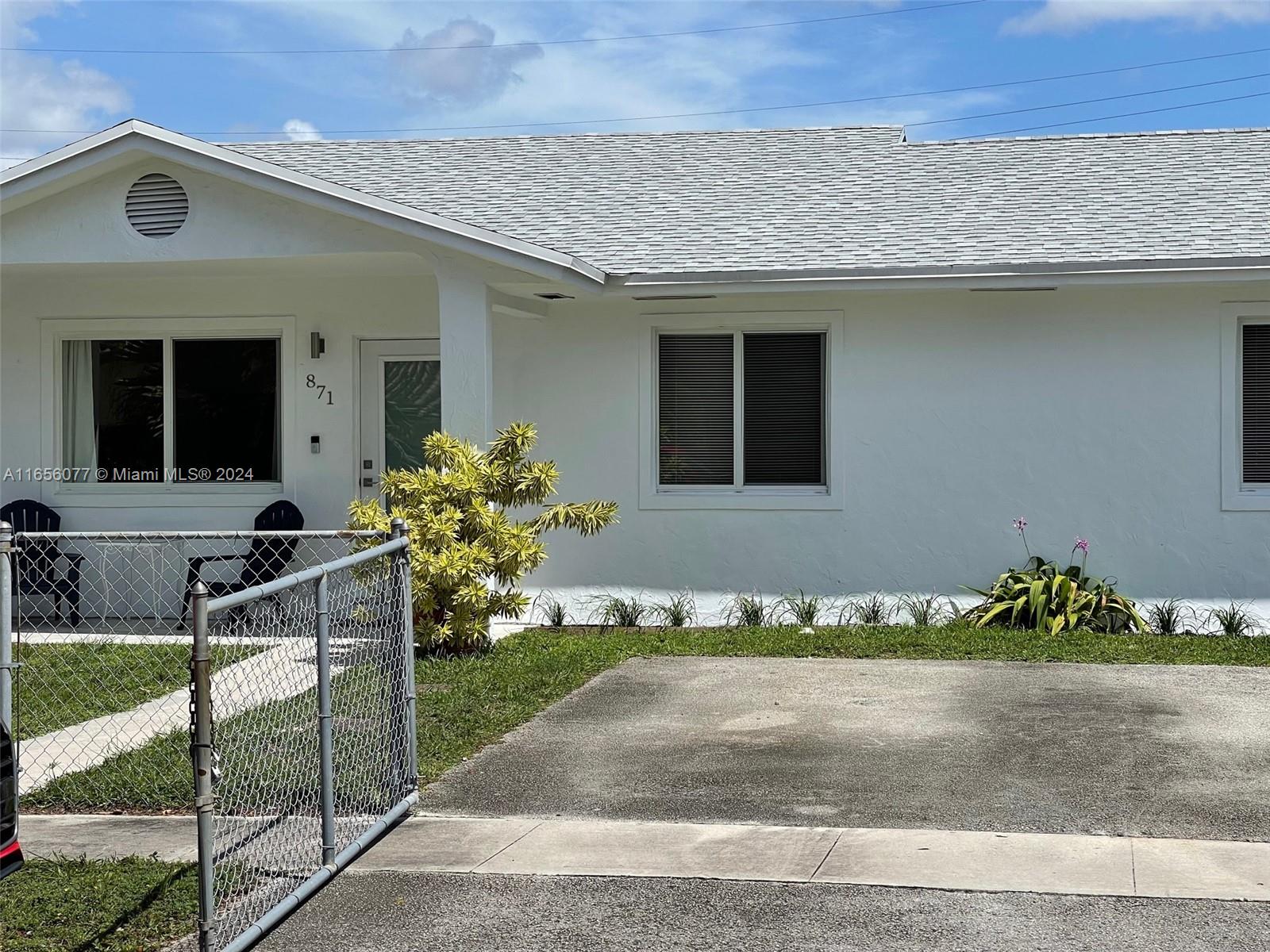 871 SE 3rd Place, Hialeah, Florida image 3