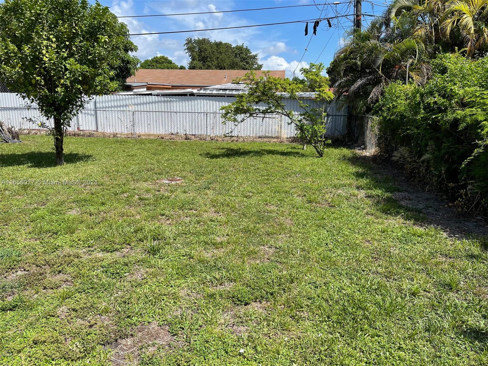 871 SE 3rd Place, Hialeah, Florida image 8