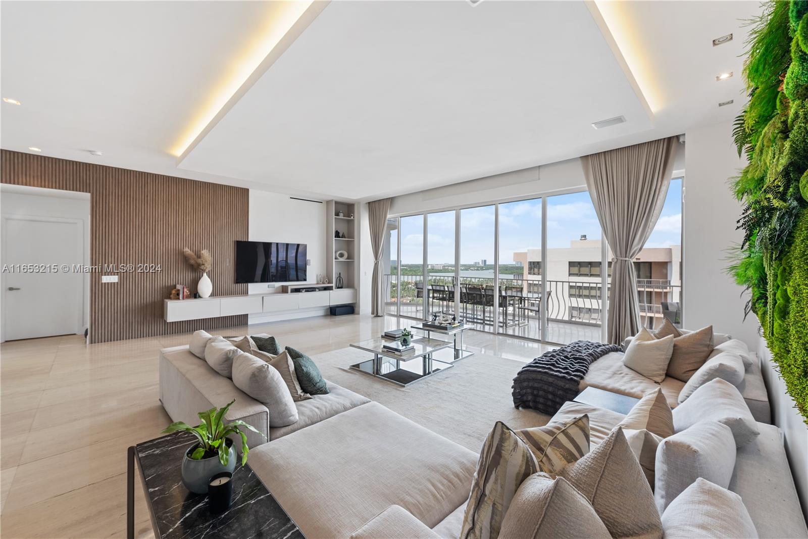 10155 Collins Ave #PH8, Bal Harbour FL 33154
