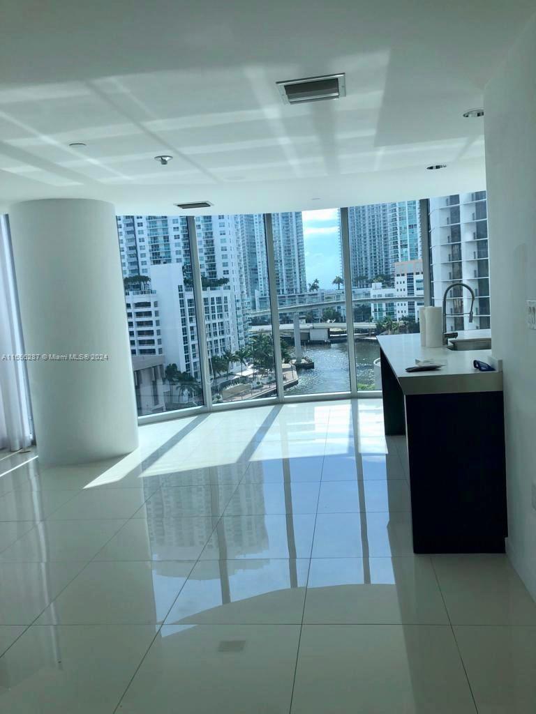 200 Biscayne Boulevard Way #902, Miami, Florida image 2