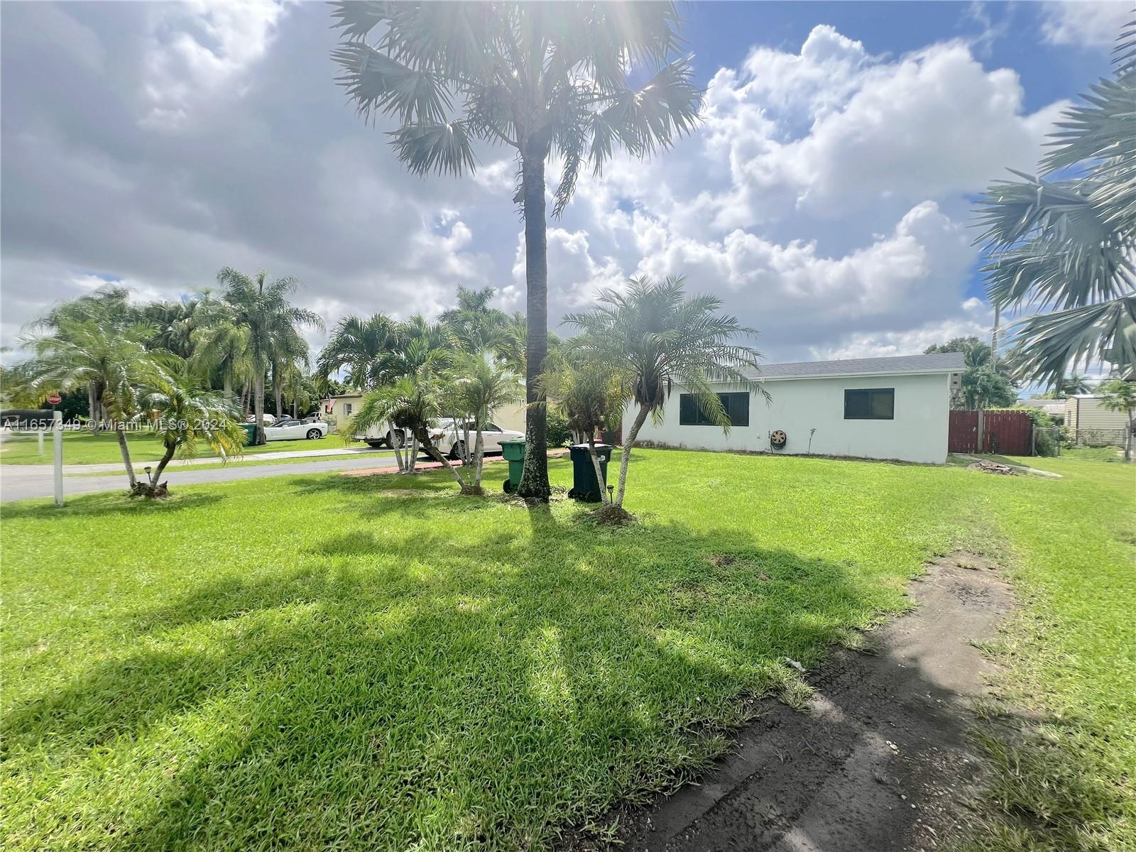 17230 SW 301st St, Homestead, Florida image 2