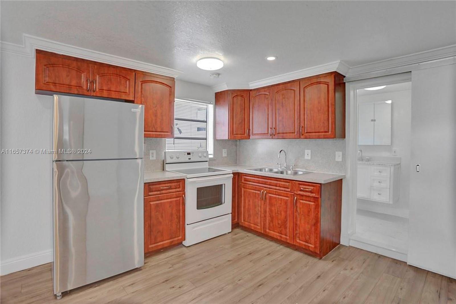 2627 Lincoln St, Hollywood, Florida image 23