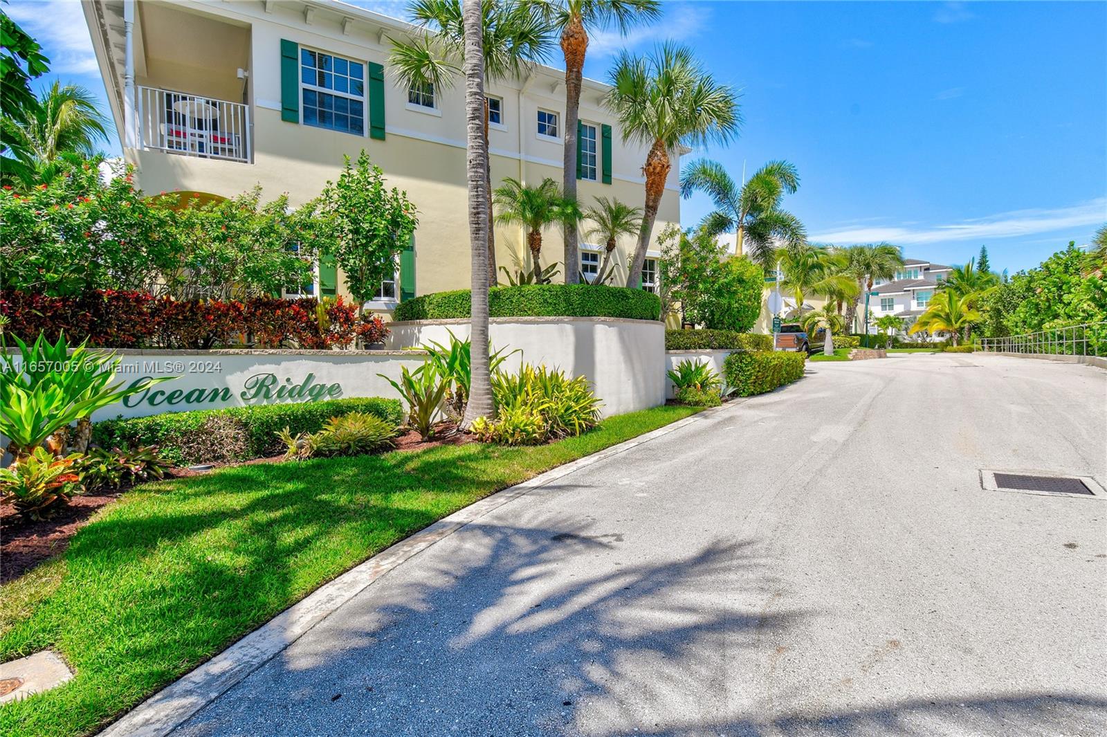 475 Ocean Ridge Way #8, Juno Beach, Florida image 4