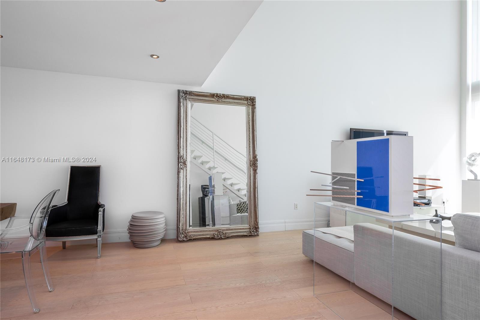 1040 Biscayne Blvd #1802, Miami FL 33132