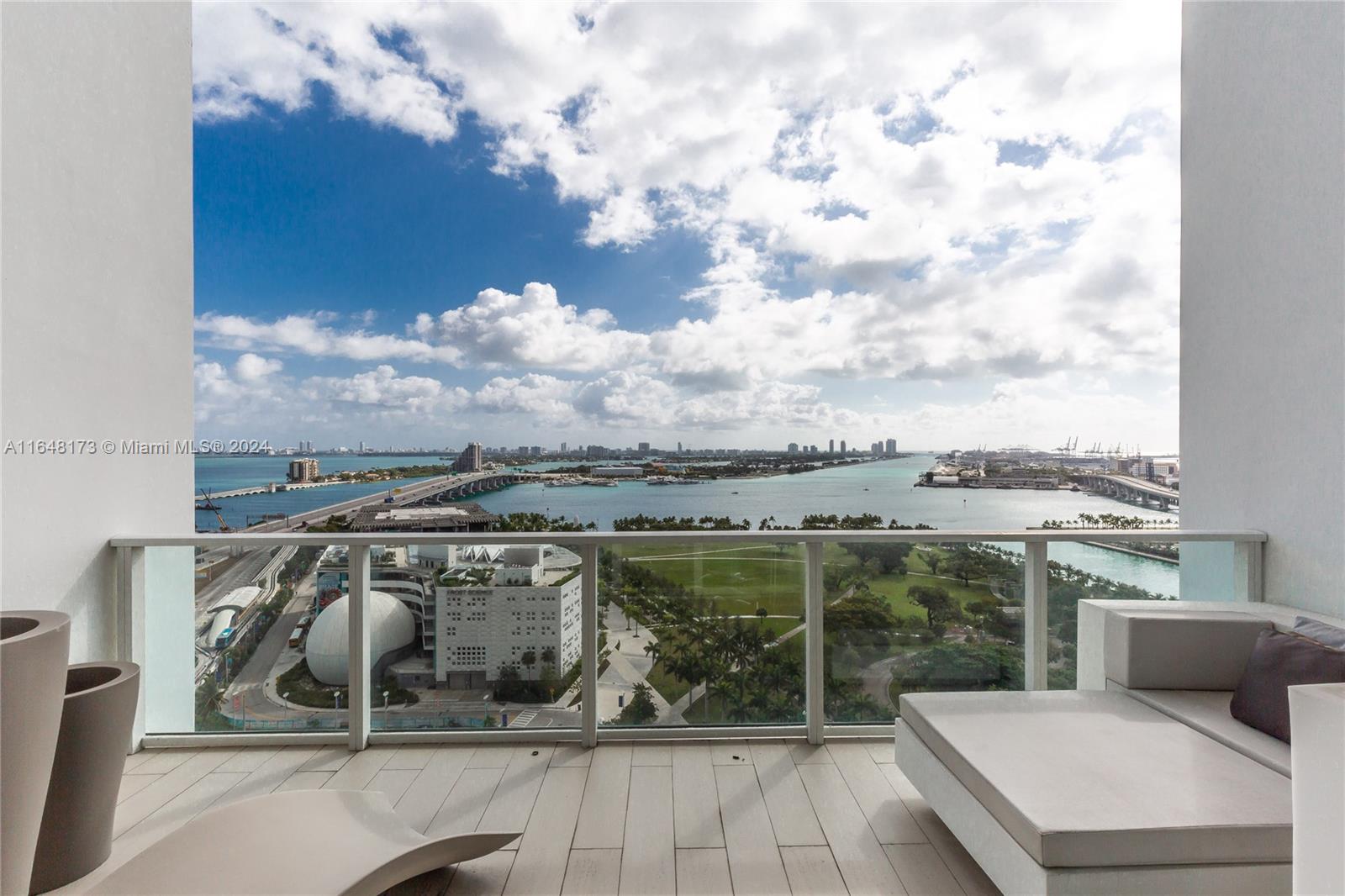 1040 Biscayne Blvd #1802, Miami FL 33132