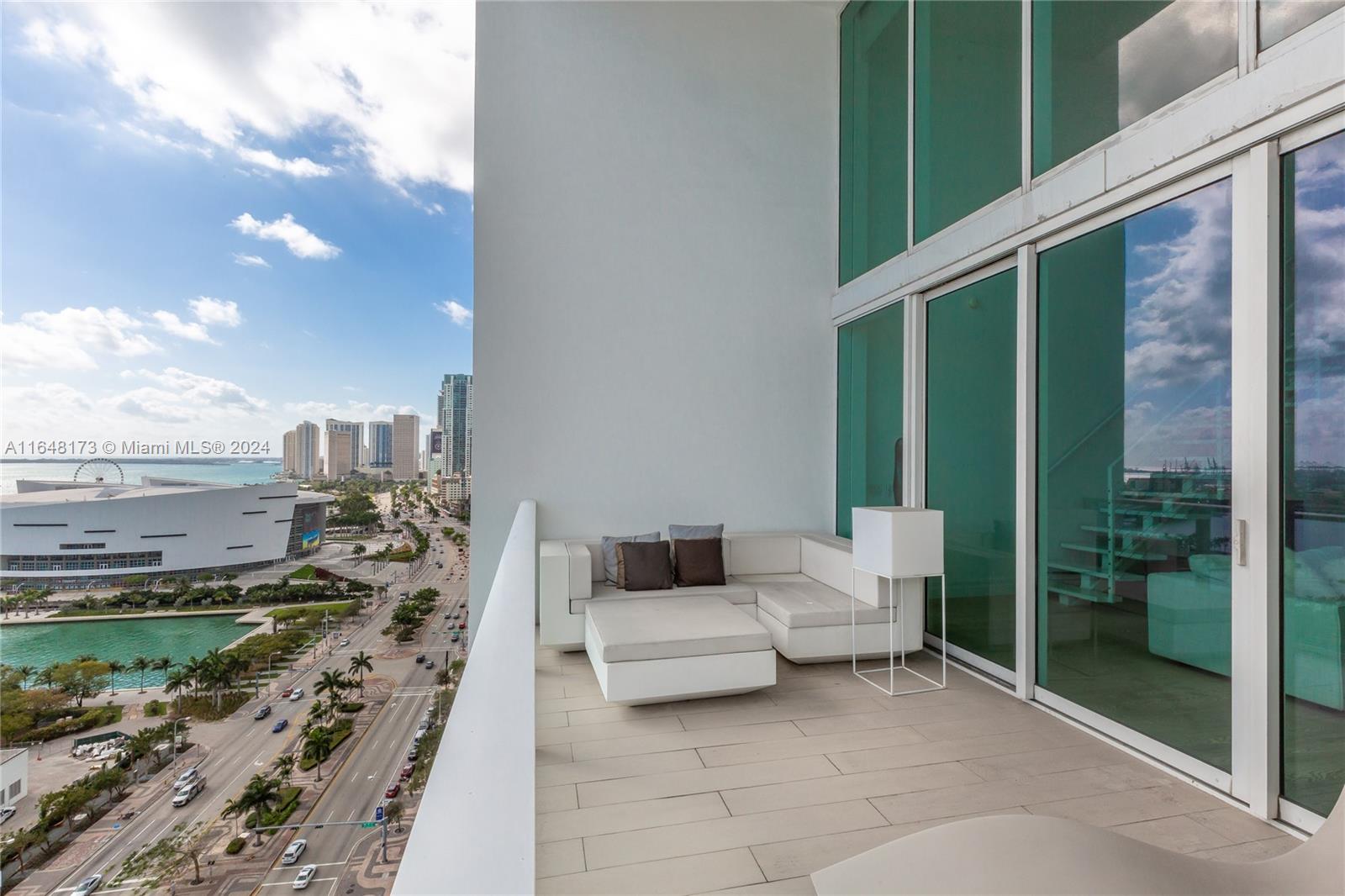 1040 Biscayne Blvd #1802, Miami FL 33132