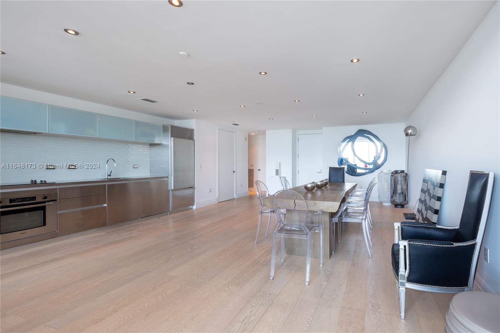 1040 Biscayne Blvd #1802, Miami FL 33132