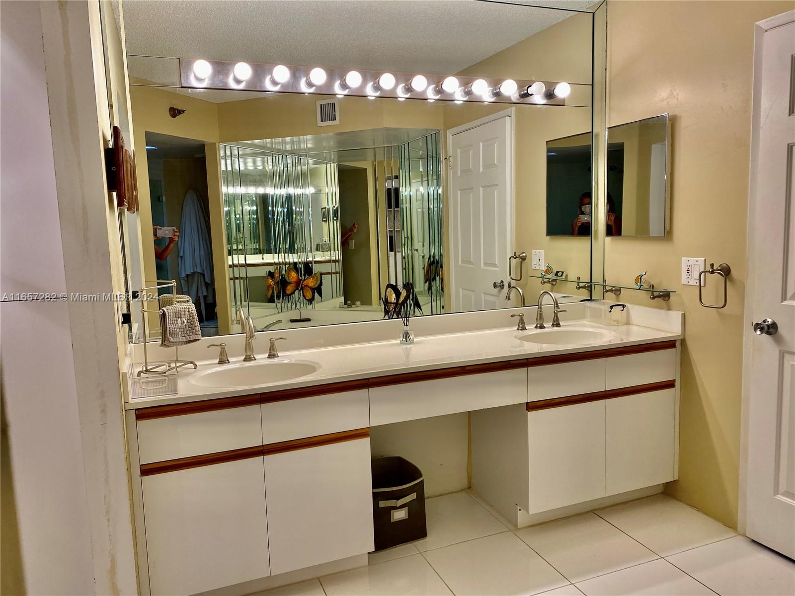 3400 NE 192nd St #1712, Aventura FL 33180