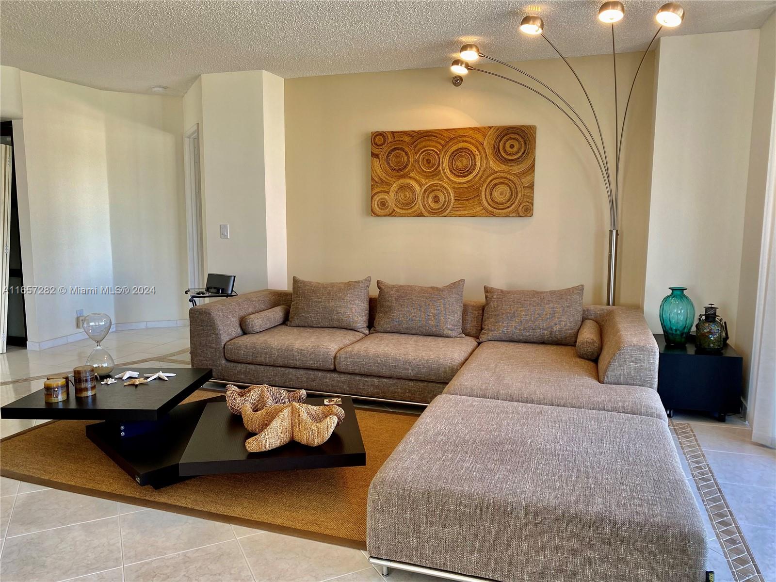 3400 NE 192nd St #1712, Aventura FL 33180