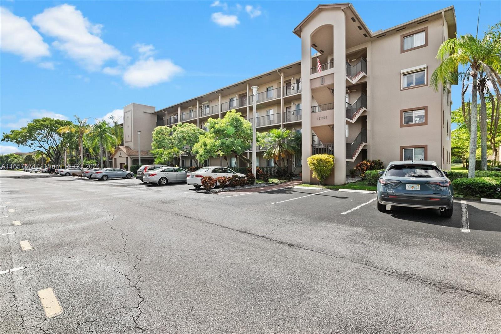 12750 SW 15th St #204D, Pembroke Pines, Florida image 3