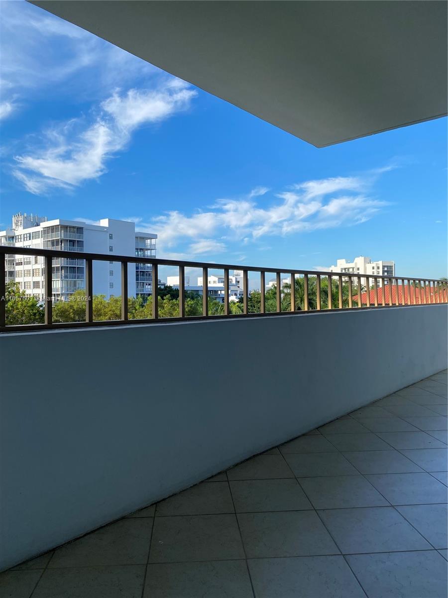 155 Ocean Lane Dr #503, Key Biscayne FL 33149