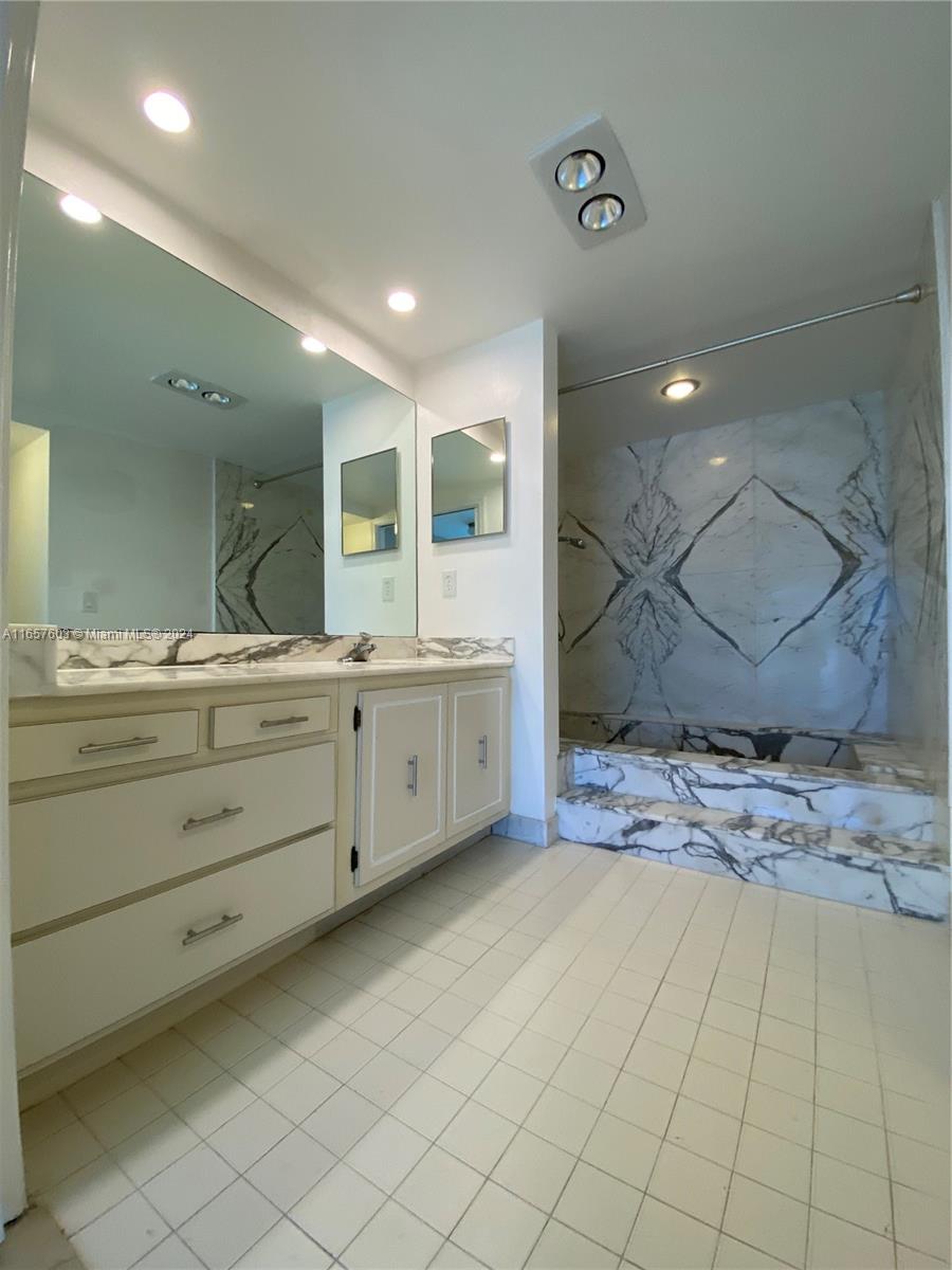 155 Ocean Lane Dr #503, Key Biscayne FL 33149