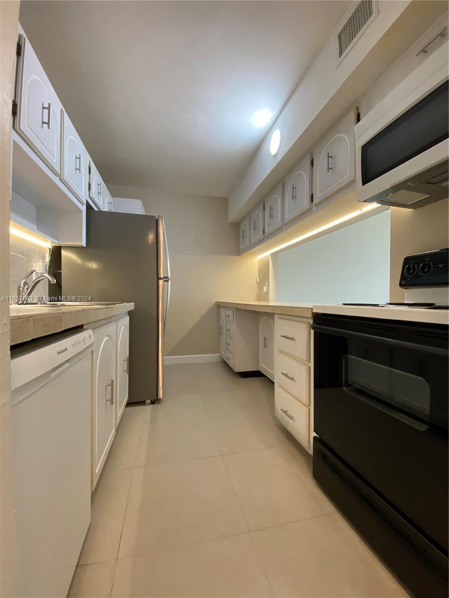 155 Ocean Lane Dr #503, Key Biscayne FL 33149