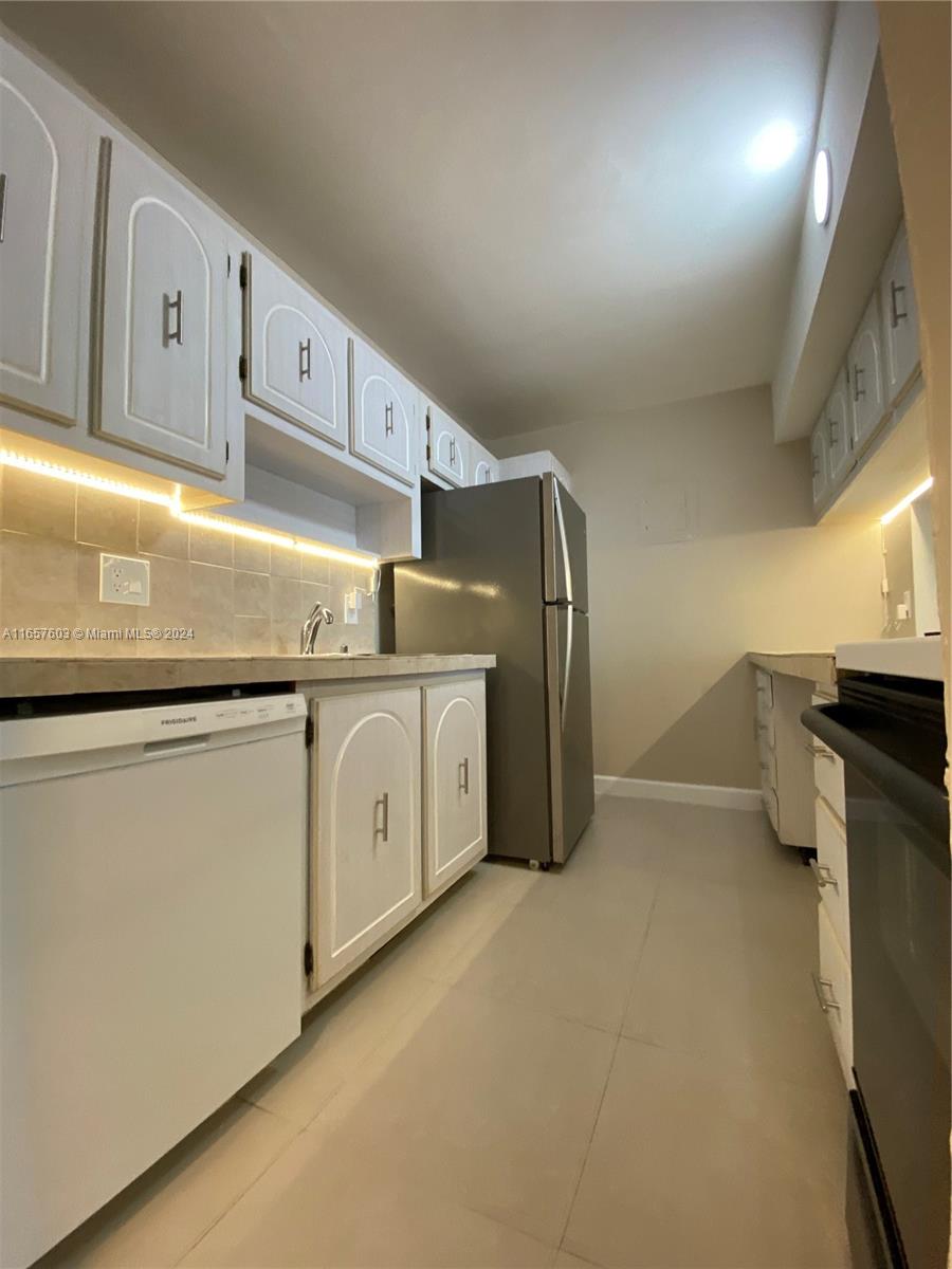 155 Ocean Lane Dr #503, Key Biscayne FL 33149