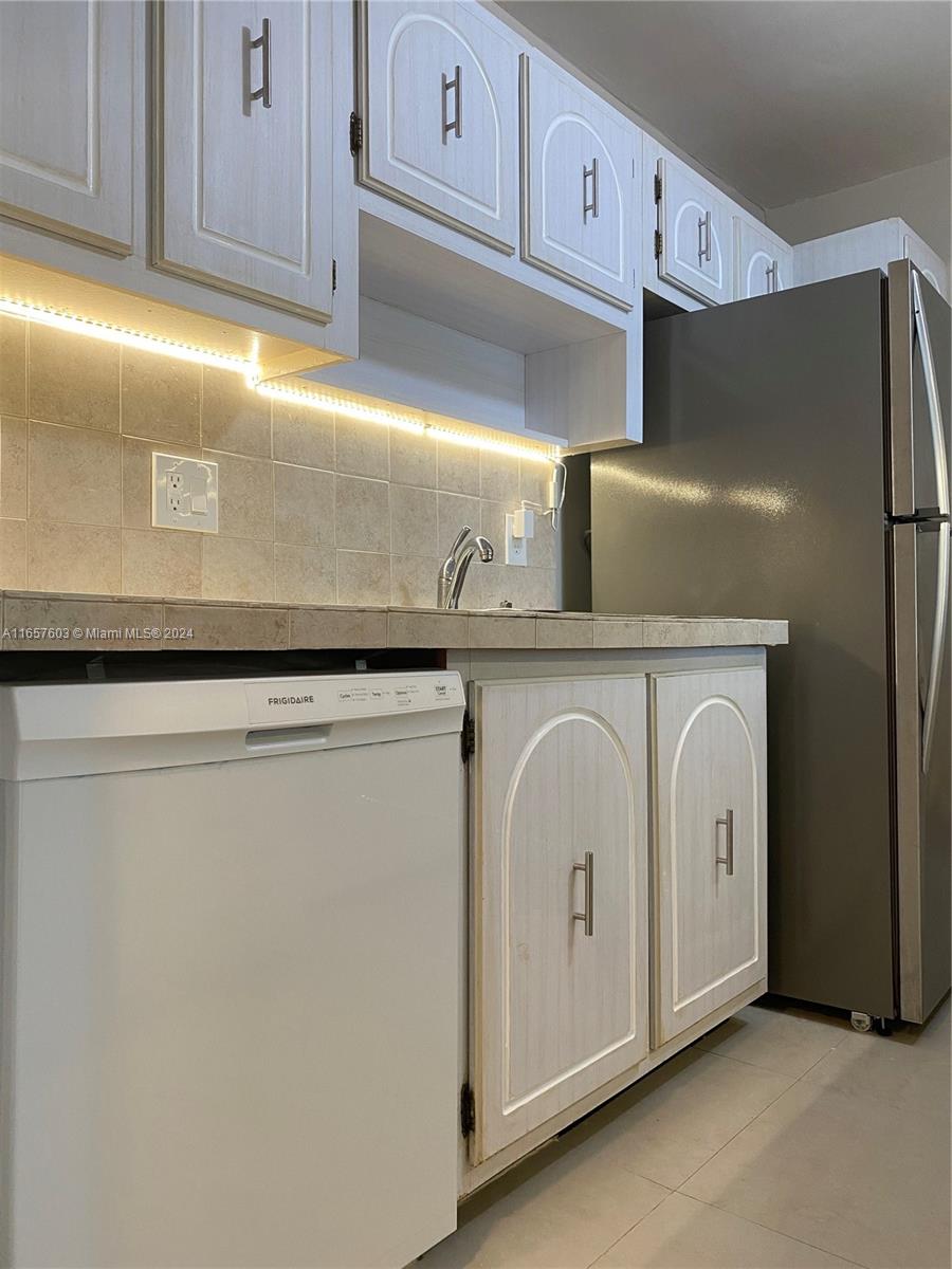 155 Ocean Lane Dr #503, Key Biscayne FL 33149